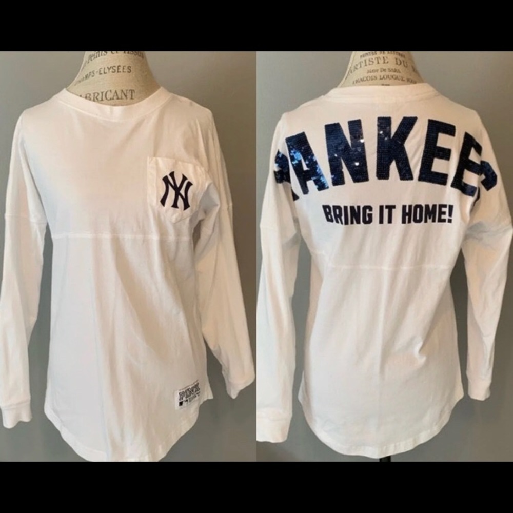 PINK VS Yankees Campus long sleeve sequin tee